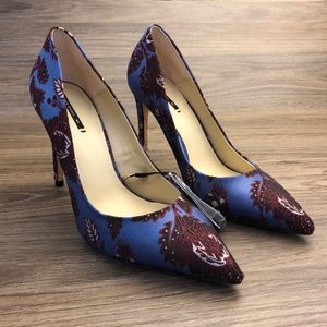 Zara Blue & Burgundy Floral Pumps